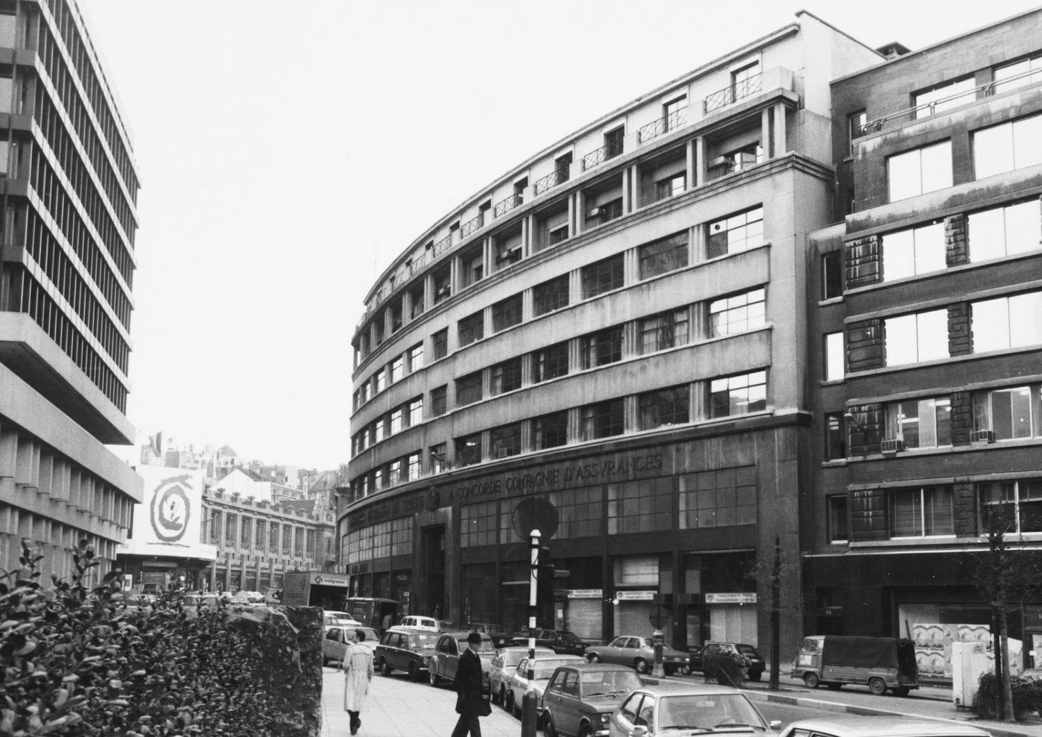 On this picture you can see BOZAR and the location of the current Bidules Store in 1980. 