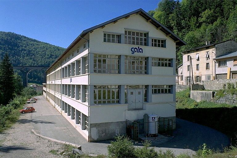 An old picture of the GALA/Lux de Morez manufacture in Morez (France)